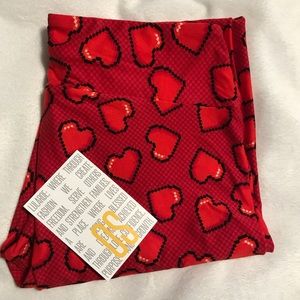 LuLaRoe Valentine’s Day leggings